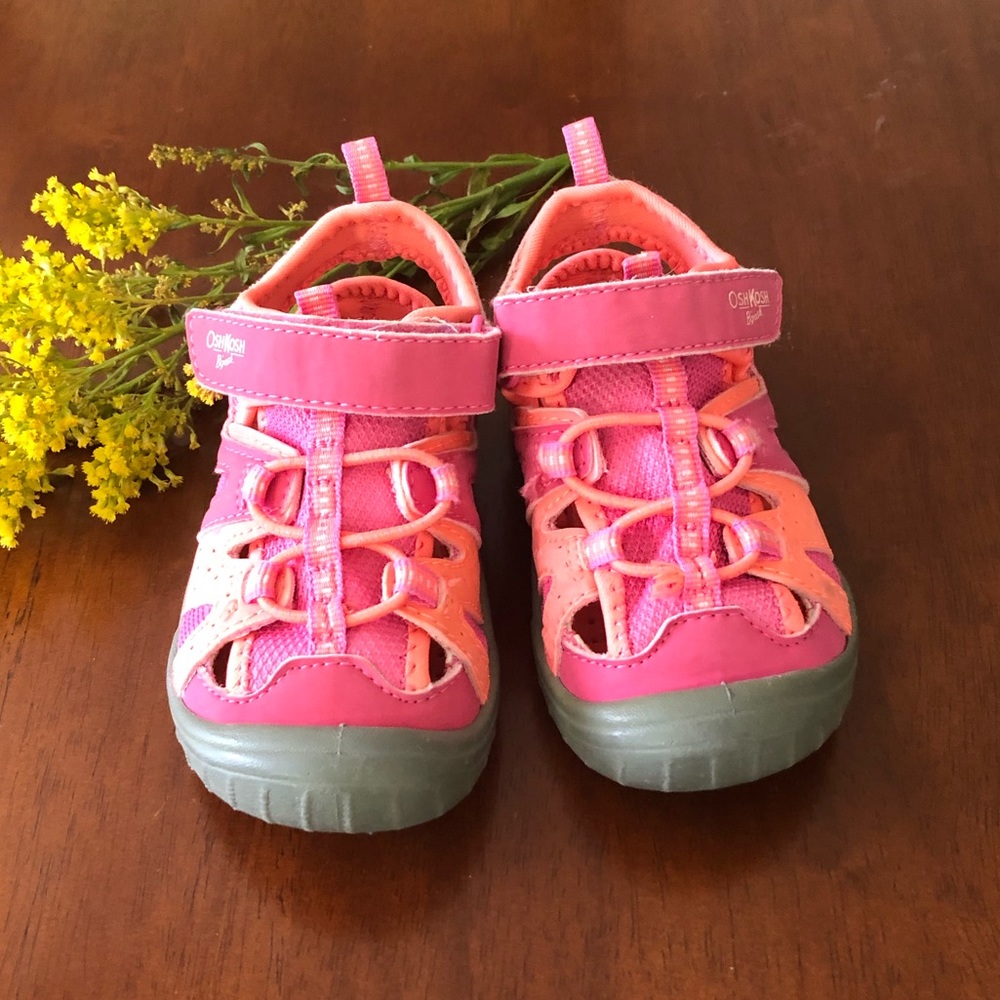OshKosh Play Shoes 💗